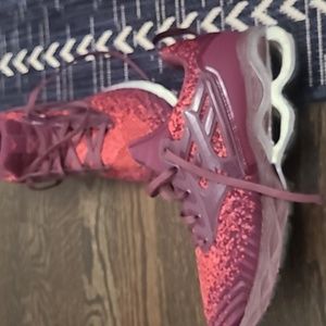 Mizuno wave creation running shoes sz9